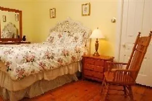 Inn At Grey Gables